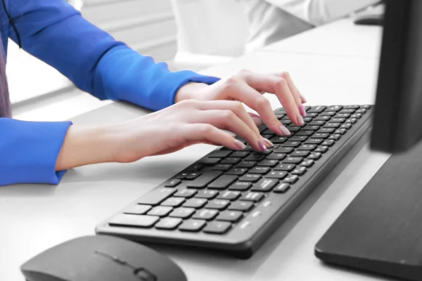 Konec ručního přepisování FA